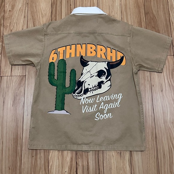 Tan/khaki 6thnbrhd button-up shirt - Picture 2 of 2